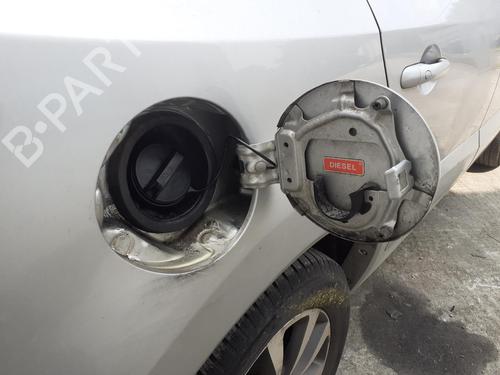 Used Fuel flap RENAULT KOLEOS I (HY_) 2.0 dCi (HY0K) (150 hp) 27032799