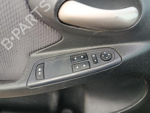Used Left front window switch Left front window switch FIAT STILO (192_) 1.9 JTD (192_XF1A) (80 hp) 40113112 40113112