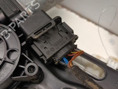 Used Front left window mechanism Front left window mechanism BMW 1 (F20) 118 d (150 hp) 33305036 33305036