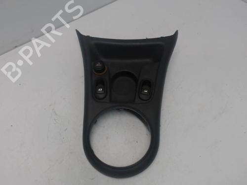 Used Middle console CITROËN C3 I (FC_, FN_) 1.4 HDi (68 hp) 27036199