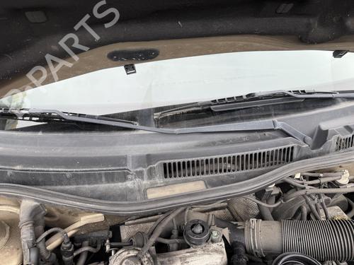 Used Front windshield wiper arm VW GOLF IV (1J1) 1.9 TDI (90 hp) 27032883
