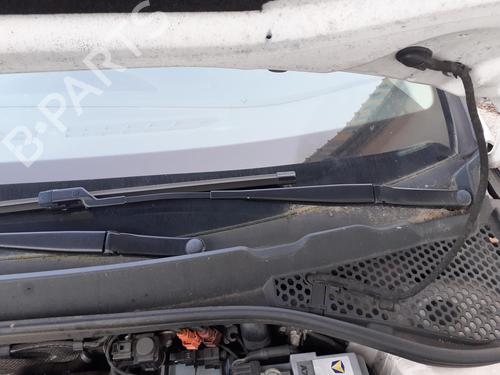 Used Front windshield wiper arm SEAT LEON (5F1) 1.6 TDI (105 hp) 27030039