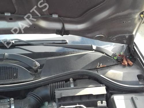 Used Front windshield wiper arm RENAULT MEGANE II (BM0/1_, CM0/1_) 1.6 16V (BM0C, CM0C) (113 hp) 27026936