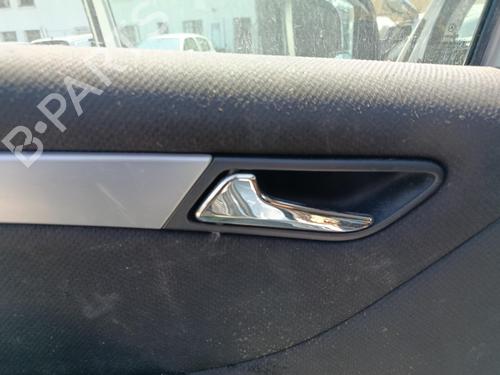 Maniglia interna posteriore sinistra Maniglia interna posteriore sinistra MERCEDES-BENZ B-CLASS Sports Tourer (W245) B 180 CDI (245.207) (109 hp) 37035839 37035839