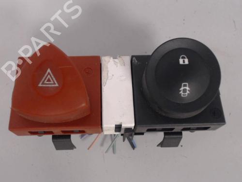 Used Warning switch Warning switch RENAULT MEGANE II Estate (KM0/1_) 1.5 dCi (KM02, KM13) (101 hp) 27037600 27037600