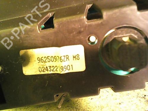 Multifunctionele display PEUGEOT 206 Hatchback (2A/C) 1.9 D | BP27034795C48 
