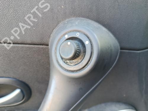 Used Mirror switch RENAULT CLIO III (BR0/1, CR0/1) 1.5 dCi (C/BR0G, C/BR1G) (68 hp) 30848995
