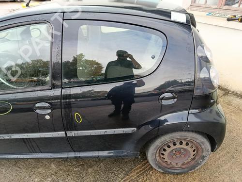 Venstre bagtil lås CITROËN C1 (PM_, PN_) 1.4 HDi (54 hp) 29990493