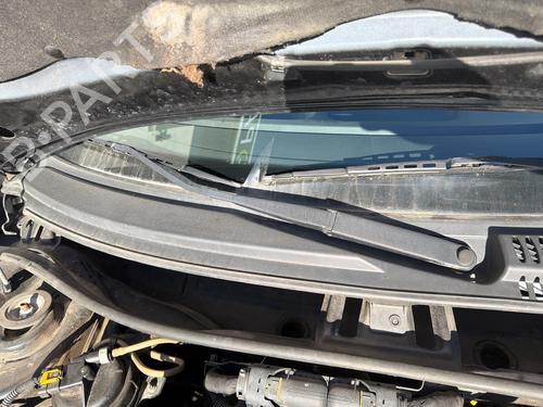 Used Front windshield wiper arm Front windshield wiper arm FIAT PUNTO (188_) 1.3 JTD 16V (70 hp) 40112989 40112989