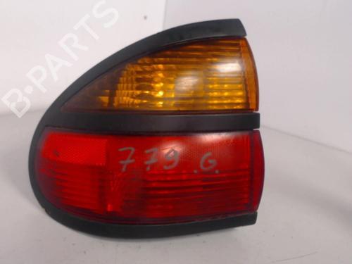 Farolim esquerdo Farolim esquerdo RENAULT LAGUNA I (B56_, 556_) 2.2 dT (B569) (113 hp) 27038202 27038202