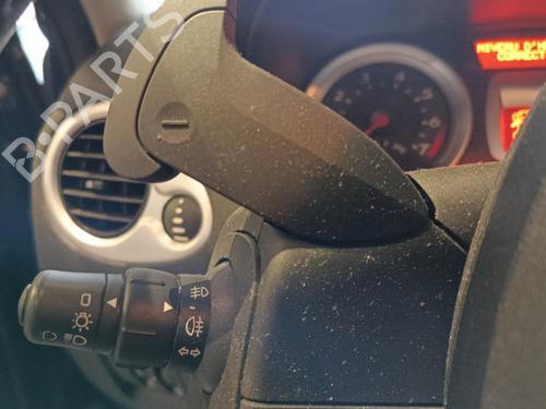 switch-renault-clio-iii-br01-cr01-2005-2006-2007-2008-2009-2010-2011-2012-2013-2014-33446154 main image