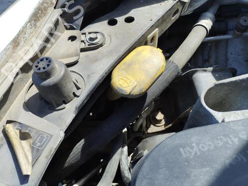 Used Windscreen washer tank RENAULT CLIO III (BR0/1, CR0/1) 1.5 dCi (C/BR0G, C/BR1G) (68 hp) 27033353
