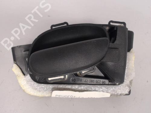 Used Front right interior door handle PEUGEOT 206 Hatchback (2A/C) 1.4 i (75 hp) 27031747