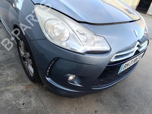 Used Right daytime light Right daytime light CITROËN DS3 (SA_) 1.6 VTi 120 (120 hp) 40529948 40529948