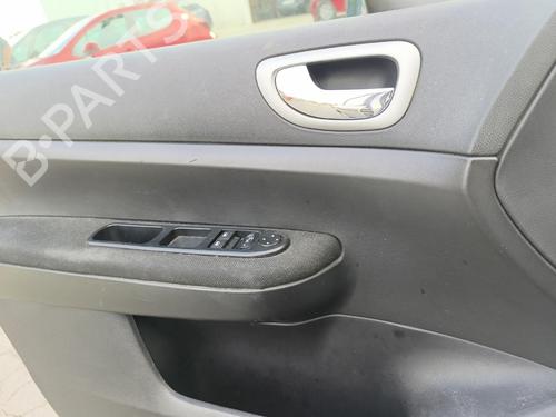 Used Front left interior door handle Front left interior door handle 39545909 39545909