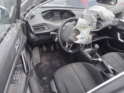 Højre bagtil invendig håndtag PEUGEOT 308 SW II (LC_, LJ_, LR_, LX_, L4_) 1.6 BlueHDi 120 (120 hp) 30101406