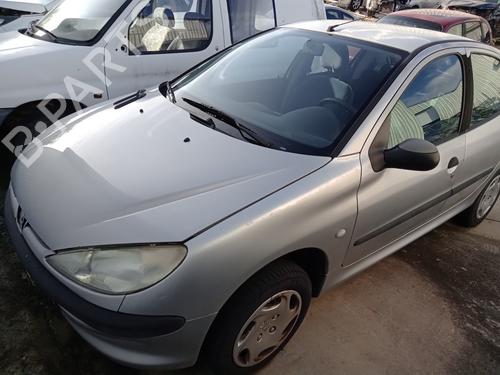 Używane Klamka zewnętrzna drzwi przednich lewych PEUGEOT 206 Hatchback (2A/C) 1.4 i (75 hp) 28814820