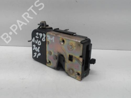 Used Front right lock PEUGEOT 306 Hatchback (7A, 7C, N3, N5) 1.8 D (58 hp) 26983506