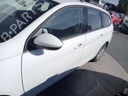 Used Front left exterior door handle PEUGEOT 308 SW II (LC_, LJ_, LR_, LX_, L4_) 1.5 BlueHDi 100 (102 hp) 26984932