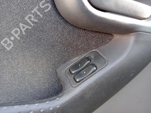 Interrupteur de vitre avant gauche OPEL CORSA C (X01) 1.2 (F08, F68) (75 hp) 27008097