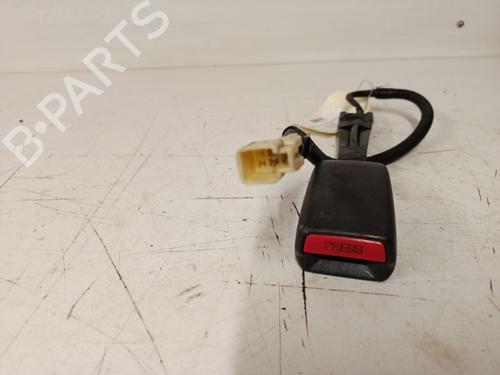 Engache cinturón Engache cinturón TOYOTA YARIS (_P9_) 1.4 D-4D (NLP90_, NLP90R) (90 hp) 33701295 33701295