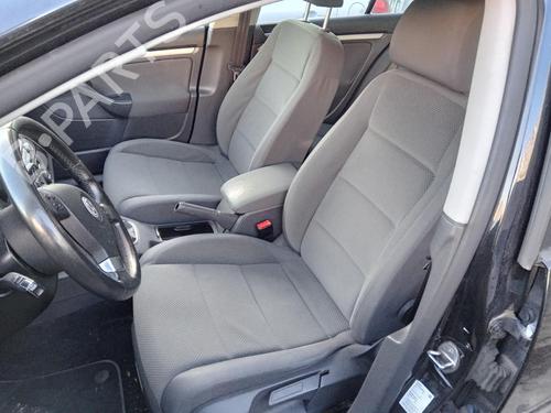Used Seat buckle VW GOLF V (1K1) 1.9 TDI (105 hp) 27022034