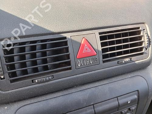 Used Warning switch Warning switch SKODA OCTAVIA I (1U2) 1.9 TDI (110 hp) 33546148 33546148