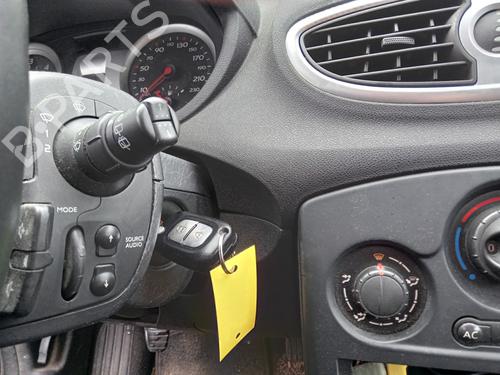 Used Steering column stalk RENAULT CLIO III (BR0/1, CR0/1) 1.5 dCi (BR17, CR17) (86 hp) 32188474