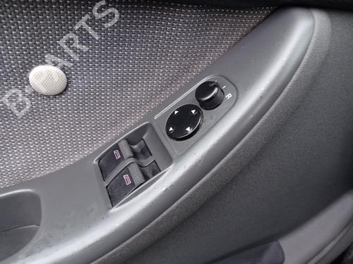 Used Left front window switch AUDI A3 (8L1) 1.6 (101 hp) 32111054