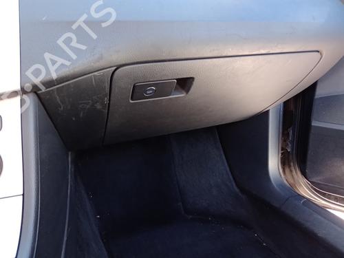 Used Glove box Glove box VW PASSAT B6 Variant (3C5) [2005-2011] 33546632 33546632