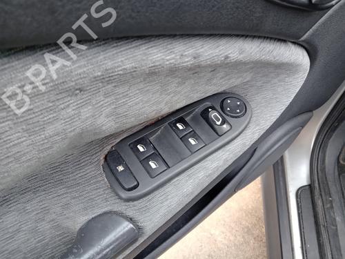 Used Left front window switch CITROËN C5 I (DC_) 1.8 16V (DC6FZB, DC6FZE) (115 hp) 32217452