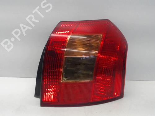Used Right taillight TOYOTA COROLLA (_E12_) 2.0 D-4D (CDE120R, CDE120L_) (116 hp) 27004631