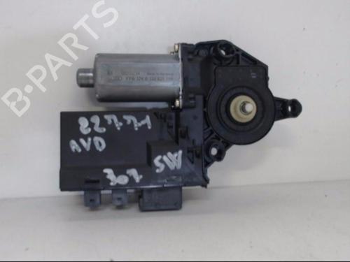 Rudehejsemotor forskærm højre PEUGEOT 307 Break (3E) 2.0 HDI 110 (107 hp) 27004903
