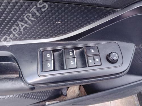 Used Left front window switch Left front window switch TOYOTA C-HR (_X1_) 1.2 (NGX10_, NGX10R) (116 hp) 33967285 33967285