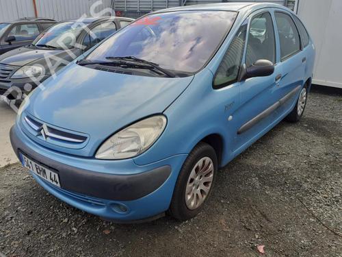 Left headlight CITROËN XSARA PICASSO (N68) 1.8 16V | BP27010457C28 