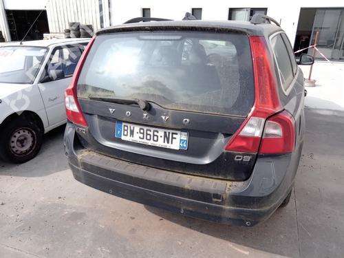Troisième feu stop VOLVO V70 III (135) D3 / D4 (163 hp) 27008180