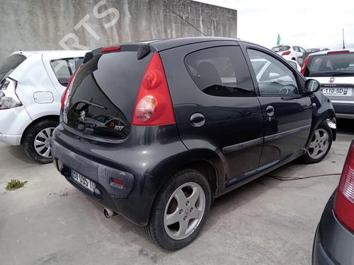 Used Right taillight PEUGEOT 107 (PM_, PN_) 1.0 (68 hp) 27015865