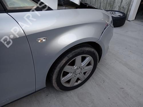 Used Right front fenders SEAT ALTEA XL (5P5, 5P8) 2.0 TDI 16V (140 hp) 26989488
