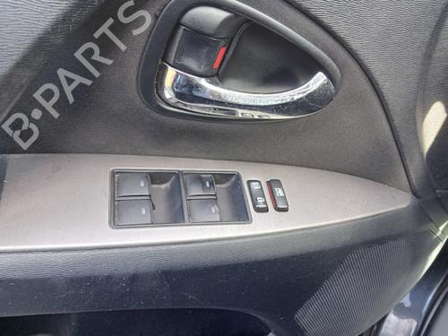 Used Left front window switch TOYOTA AVENSIS Estate (_T27_) 2.0 D-4D (ADT270_, ADT270R) (126 hp) 30712473