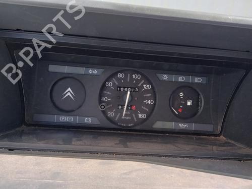 Used Instrument cluster Instrument cluster CITROËN AX (ZA-_) 10 (44 hp) 33831508 33831508