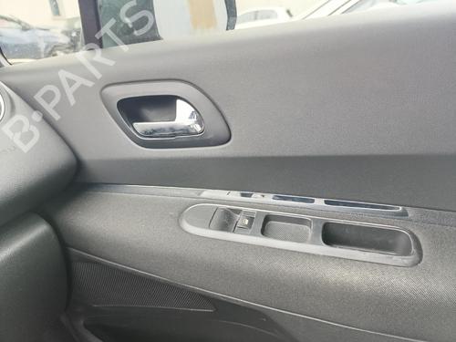 Used Right front window switch Right front window switch 38924717 38924717
