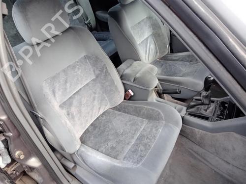 Used Seat buckle RENAULT SAFRANE II (B54_) 2.0 16V (B54L) (136 hp) 26995532