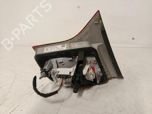 right-tailgate-light-audi-a4-b7-avant-8ed-2004-2005-2006-2007-2008-26990684 main image