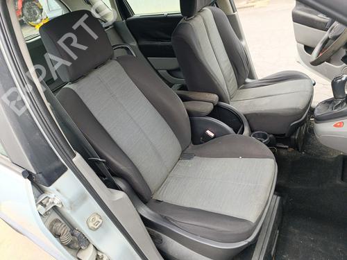 Sæde højre fortil Sæde højre fortil RENAULT SCÉNIC II (JM0/1_) 1.5 dCi (JM0F) (82 hp) 36385615 36385615