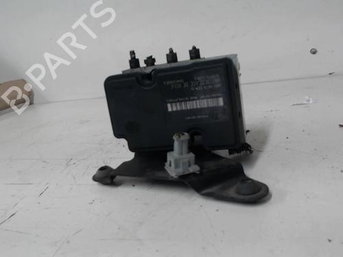 Used ABS pump PEUGEOT 206 Hatchback (2A/C) 1.4 HDi eco 70 (68 hp) 30889030