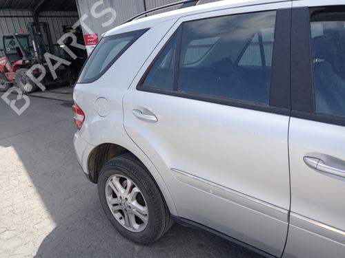 Used Rear right exterior door handle MERCEDES-BENZ M-CLASS (W164) ML 320 CDI 4-matic (164.122) (224 hp) 27164232