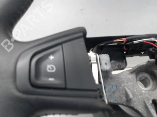 Used Steering wheel RENAULT MEGANE III Hatchback (BZ0/1_, B3_) 1.5 dCi (BZ0C) (90 hp) 27014970