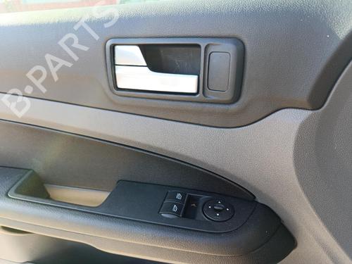 Venstre foran invendig håndtak Venstre foran invendig håndtak 39155437 39155437