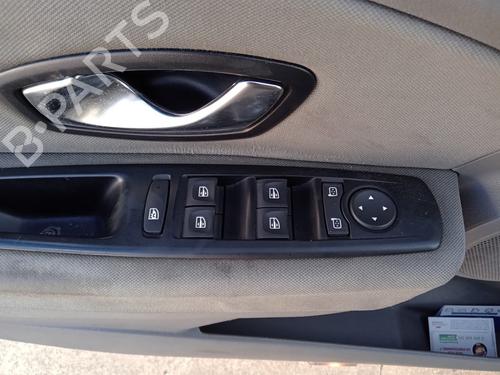 Used Left front window switch RENAULT MEGANE III Grandtour (KZ0/1) 1.5 dCi (KZ09, KZ0D, KZ1G, KZ29, KZ14, KZ1W, KZ10, KZ1F,... (110 hp) 29588174