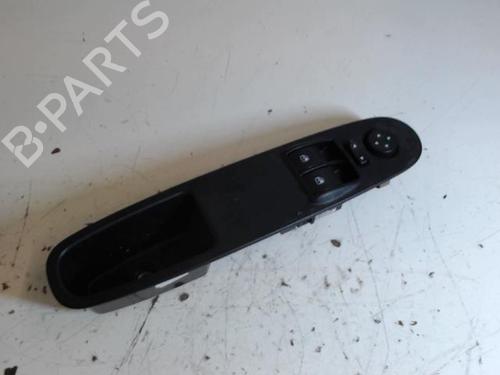 Used Left front window switch Left front window switch FIAT PUNTO (199_) 1.3 D Multijet (75 hp) 27018994 27018994